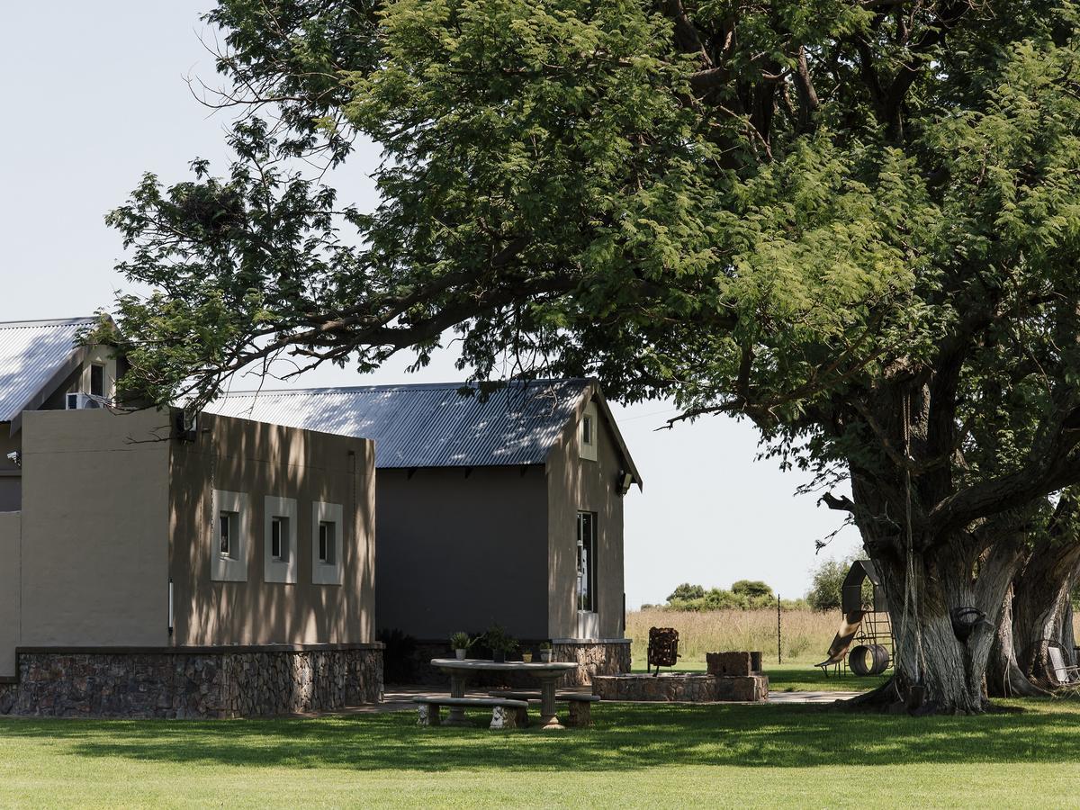 Buffalo Thorn Tree Lodge Swartruggens Exterior photo